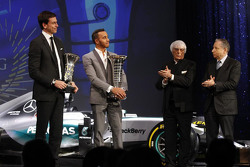 Lewis Hamilton, Mercedes AMG F1, Bernie Ecclestone, Toto Wolff, Mercedes AMG F1 en Jean Todt, FIA Pr