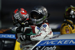 Tiago Monteiro, Honda Civic WTCC, Honda Racing Team JAS en Gabriele Tarquini, Honda Civic WTCC, Hond