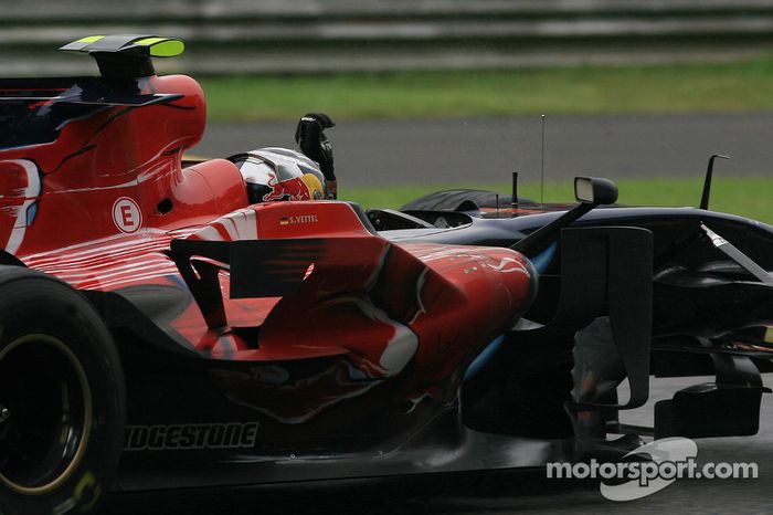 Ganador de la carrera Sebastian Vettel celebra