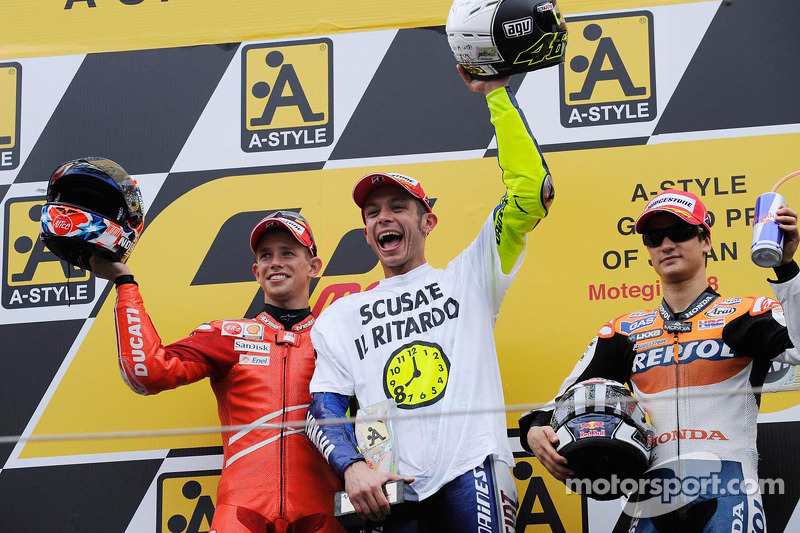 Podium: race winner and 2008 World Champion Valentino Rossi, second place Casey Stoner, third place 