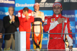 Podio: ganador de la carrera Felipe Massa