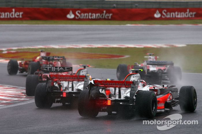 Arrancada: Lewis Hamilton, McLaren Mercedes, Heikki Kovalainen, McLaren Mercedes