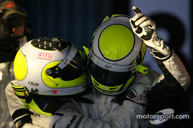 Jenson Button, Brawn GP, fête la victoire avec le deuxième de l'épreuve Rubens Barrichello, Brawn GP