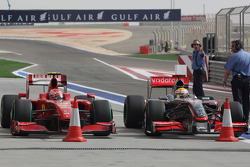Kimi Raikkonen, Scuderia Ferrari ve Lewis Hamilton, McLaren Mercedes