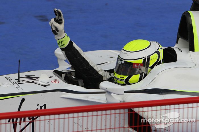 Ganador de la carrera Jenson Button, Brawn GP celebrates