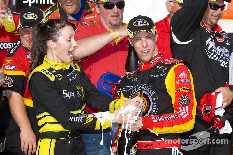 Victory lane: race winner Brad Keselowski, Phoenix Racing Chevrolet celebrates with champagne