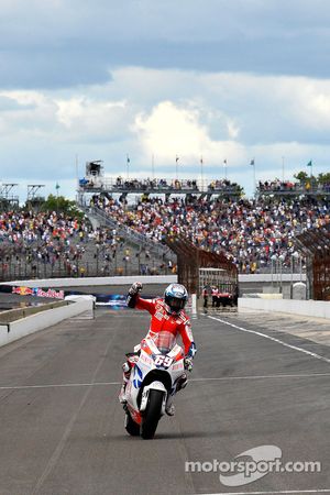 Tercer lugar Nicky Hayden, Ducati Marlboro Team