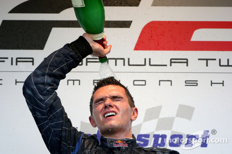 2009 год, победа в Формуле 2.
