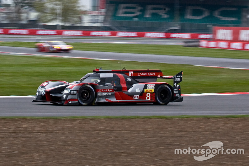 #8 Audi Sport Team Joest Audi R18 e-tron quattro: Lucas di Grassi, Loic Duval, Oliver Jarvis