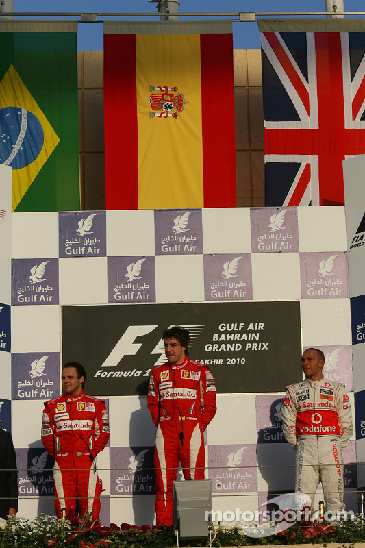 Подіум: Феліпе Масса, Ferrari, Фернандо Алонсо, Ferrari, та Льюіс Хемілтон, McLaren Mercedes